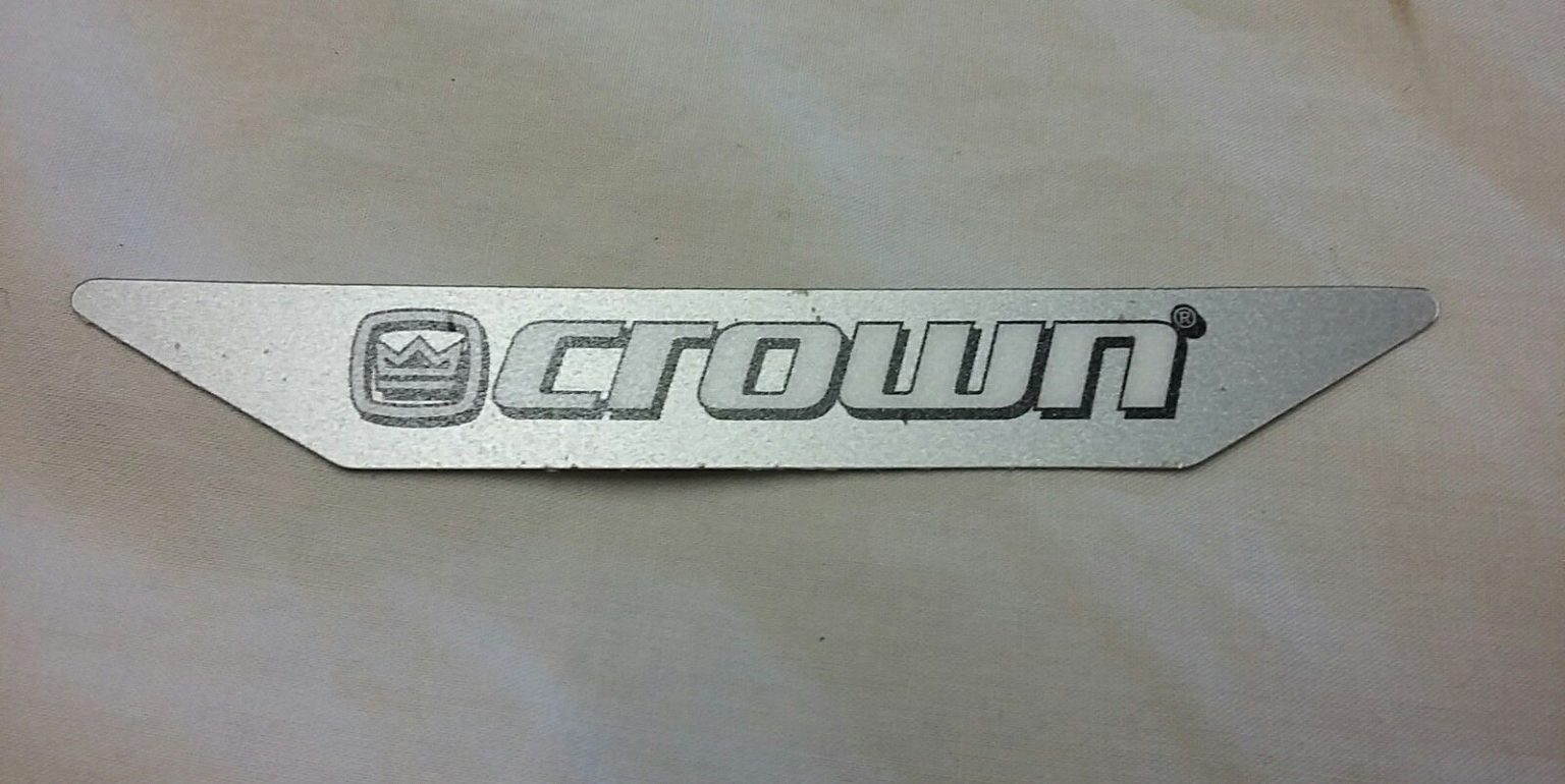 1x crown CE series amplifier front decal in silver Audio Broker